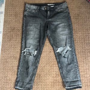 H&M girlfriend fit, low waist black jeans